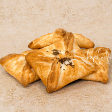 Load image into Gallery viewer, Thai Chicken Curry Pie (4 Pack) 640g