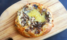 Load image into Gallery viewer, Mushroom & Garlic Brioche Sciachiatta 4 Pack 680g