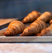 Load image into Gallery viewer, Croissant Plain 110g (Box of 4)