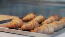 Load image into Gallery viewer, Croissant Plain 110g (Box of 4)